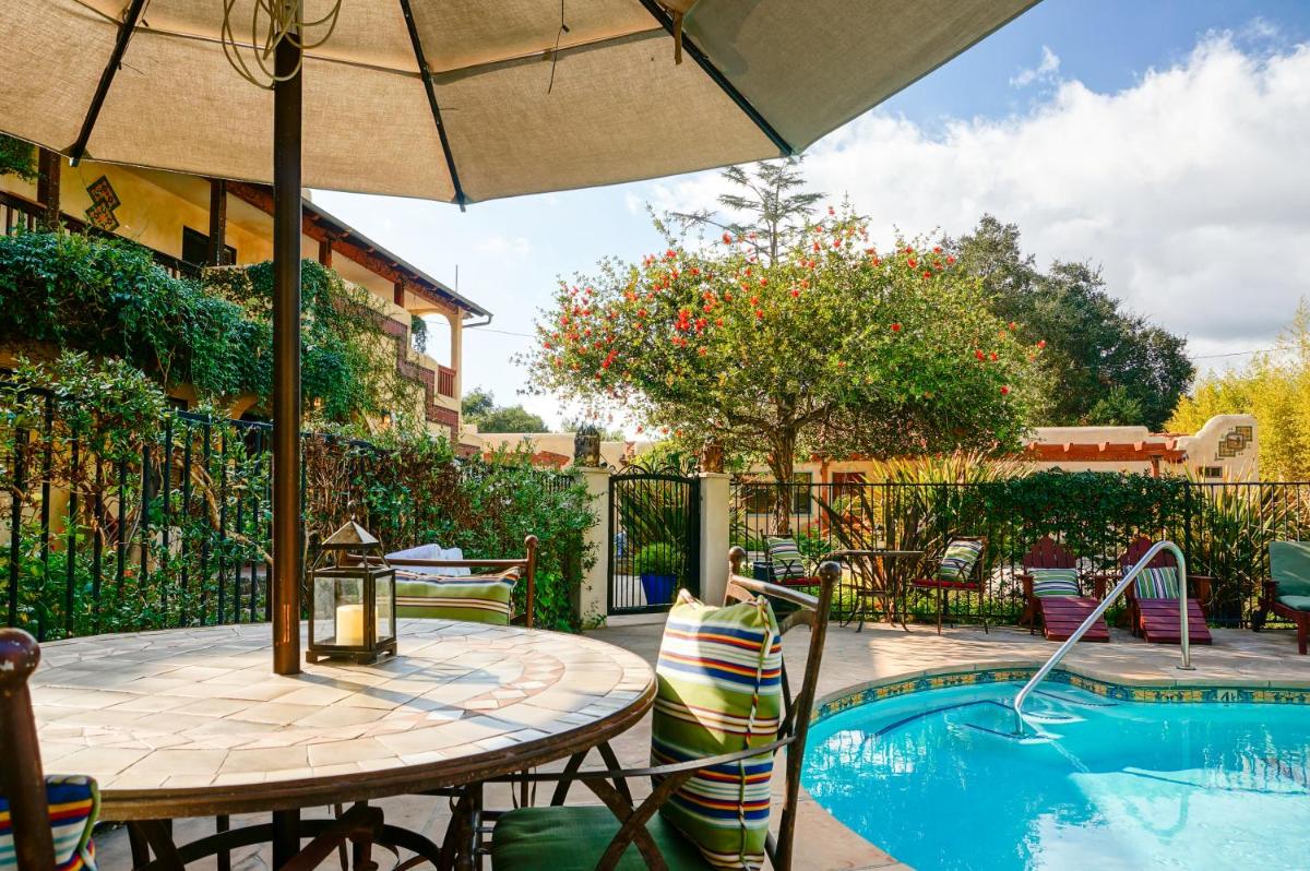 Blue Iguana Inn - image 6
