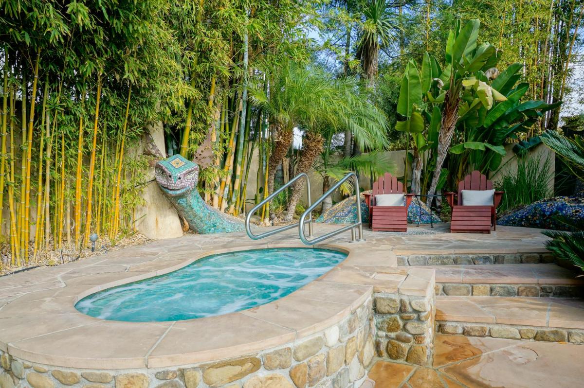 Blue Iguana Inn - image 7