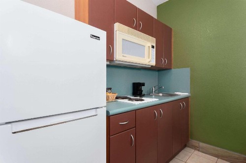 Travelodge Suites by Wyndham Lake Okeechobee - image 13