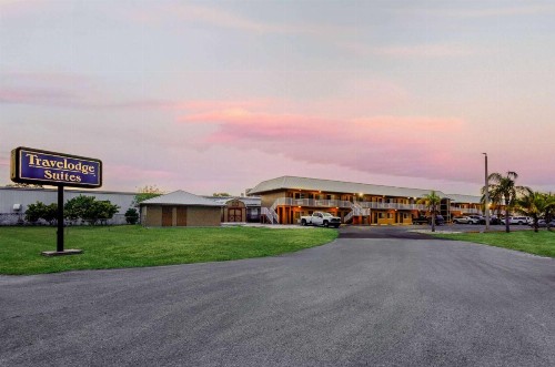 Travelodge Suites by Wyndham Lake Okeechobee - image 16