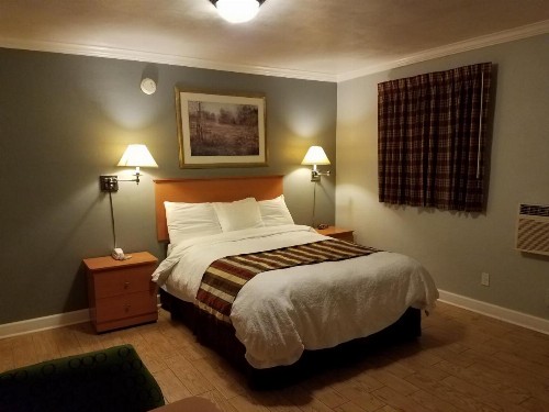 Scottish Inn - Okeechobee - image 9