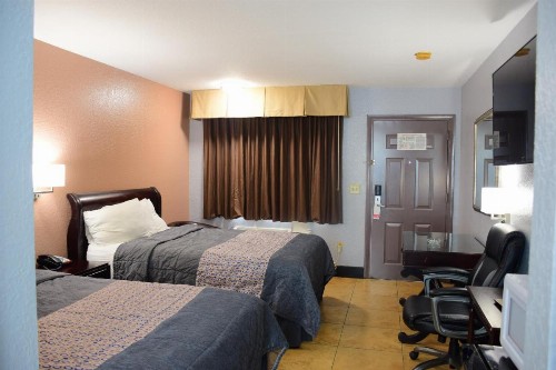 Flamingo Motel - image 11