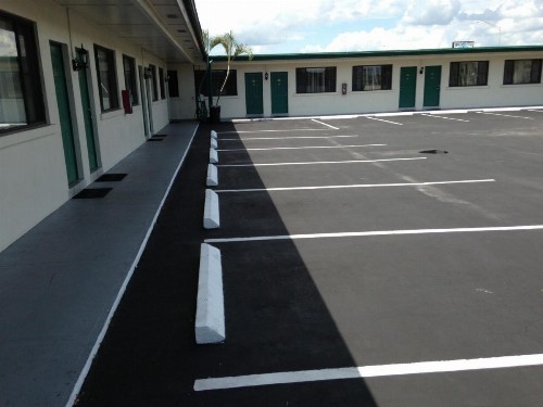 Economy Inn Okeechobee - image 14