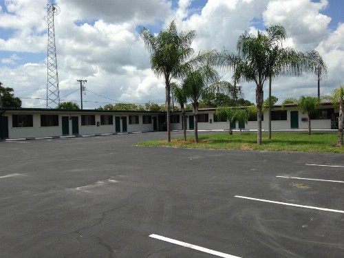 Economy Inn Okeechobee - image 2