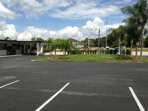 Economy Inn Okeechobee - image 7