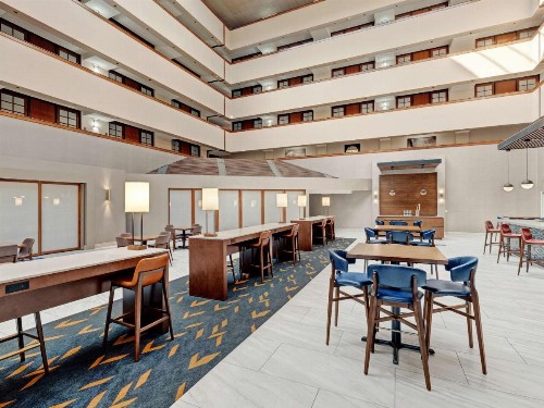Embassy Suites Oklahoma City Will Rogers World Airport - image 27