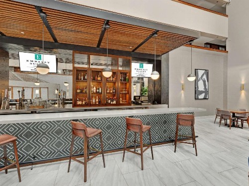 Embassy Suites Oklahoma City Will Rogers World Airport - image 28