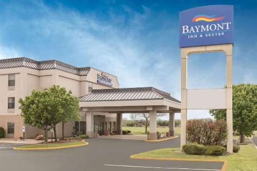 Baymont by Wyndham Oklahoma City/Quail Springs - image 1