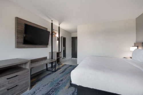 AmericInn - image 11