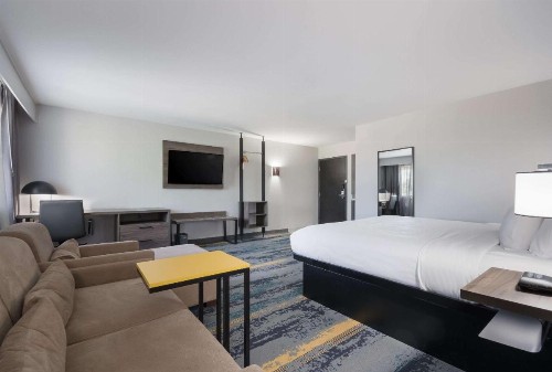 AmericInn - image 9