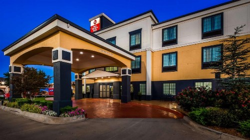 Best Western Barsana Hotel & Suites - image 10