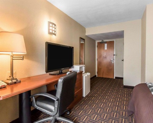 Sleep Inn Oklahoma City - image 3