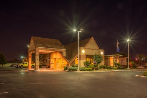 Howard Johnson by Wyndham Oklahoma City OKC Airport Fairgrounds I40 - image 25