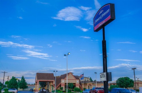 Howard Johnson by Wyndham Oklahoma City OKC Airport Fairgrounds I40 - image 26