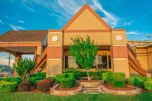 Howard Johnson by Wyndham Oklahoma City OKC Airport Fairgrounds I40 - image 28