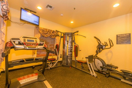 Howard Johnson by Wyndham Oklahoma City OKC Airport Fairgrounds I40 - image 31