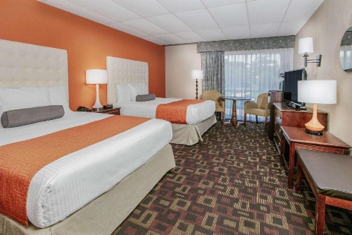 Howard Johnson by Wyndham Oklahoma City OKC Airport Fairgrounds I40 - image 7