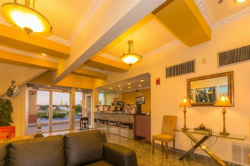 Howard Johnson by Wyndham Oklahoma City OKC Airport Fairgrounds I40 - image 8