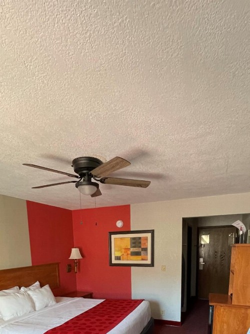 Ramada by Wyndham Oklahoma City Airport North - image 12