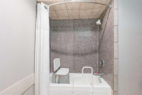 Ramada by Wyndham Oklahoma City Airport North - image 3