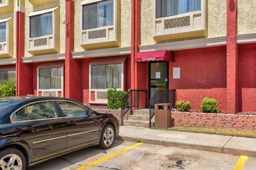 Ramada by Wyndham Oklahoma City Airport North - image 36