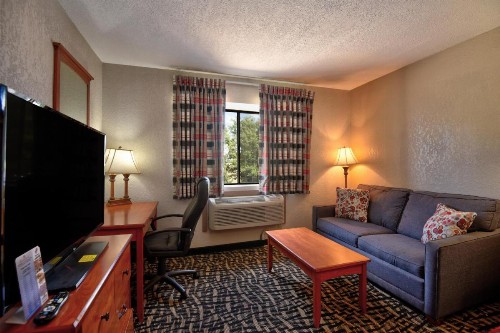 Ramada by Wyndham Oklahoma City Airport North - image 48