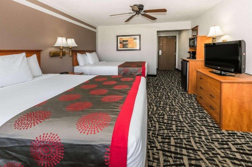 Ramada by Wyndham Oklahoma City Airport North - image 6