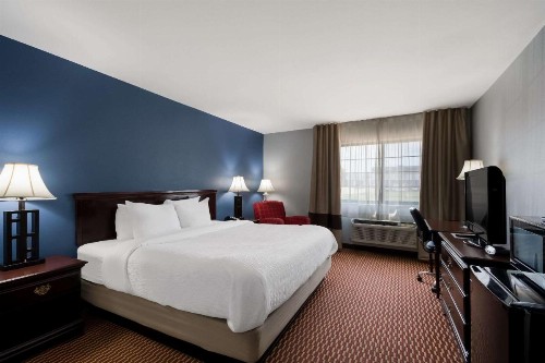 Baymont by Wyndham Oklahoma City North Frontier City - image 13