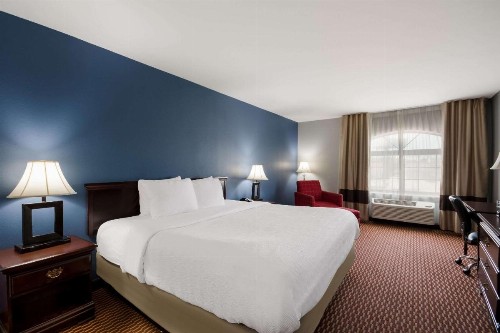Baymont by Wyndham Oklahoma City North Frontier City - image 16