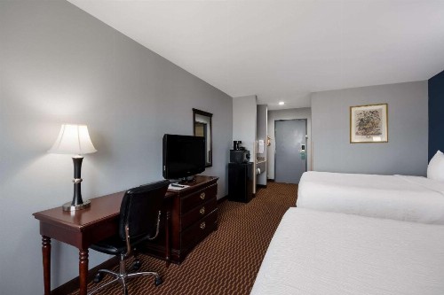 Baymont by Wyndham Oklahoma City North Frontier City - image 21