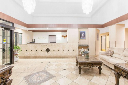 Baymont by Wyndham Oklahoma City North Frontier City - image 40