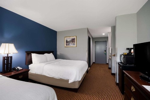 Baymont by Wyndham Oklahoma City North Frontier City - image 8