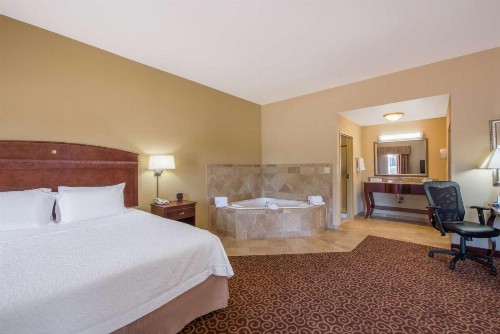 Hampton Inn & Suites Oklahoma City - South - image 30