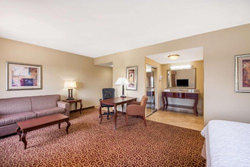 Hampton Inn & Suites Oklahoma City - South - image 32