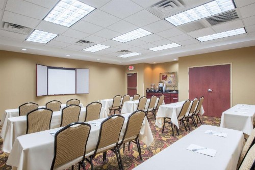 Hampton Inn & Suites Oklahoma City - South - image 42