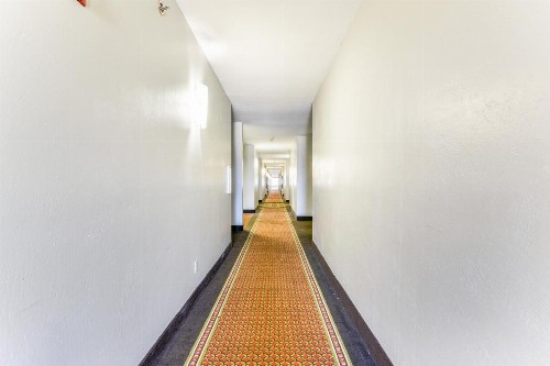 OYO Townhouse Oklahoma City Airport - image 5
