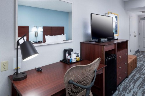 Hampton Inn & Suites Oklahoma City-Bricktown - image 23