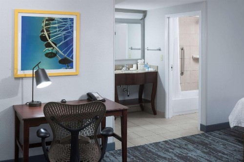 Hampton Inn & Suites Oklahoma City-Bricktown - image 5