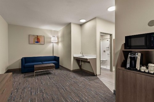 Holiday Inn Express Hotel & Suites Oklahoma City Northwest an IHG Hotel - image 30