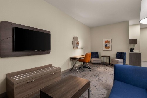 Holiday Inn Express Hotel & Suites Oklahoma City Northwest an IHG Hotel - image 32