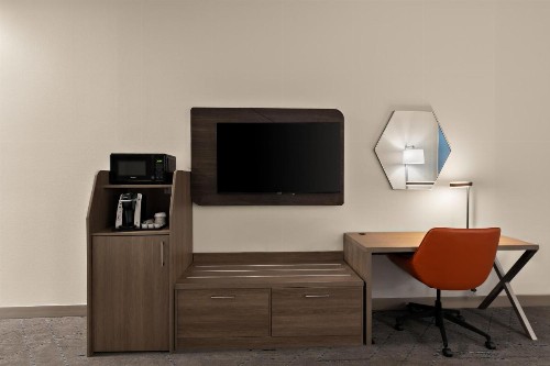 Holiday Inn Express Hotel & Suites Oklahoma City Northwest an IHG Hotel - image 35