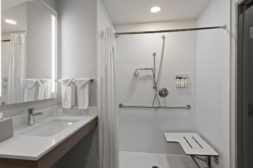 Holiday Inn Express Hotel & Suites Oklahoma City Northwest an IHG Hotel - image 39