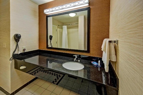 Fairfield Inn & Suites by Marriott Oklahoma City NW Expressway/Warr Acres - image 16