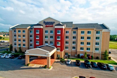Fairfield Inn & Suites by Marriott Oklahoma City NW Expressway/Warr Acres - image 3