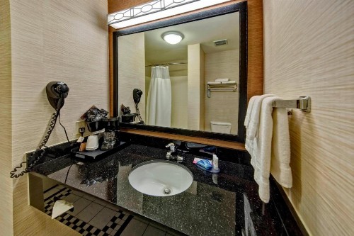 Fairfield Inn & Suites by Marriott Oklahoma City NW Expressway/Warr Acres - image 8