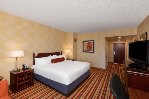 Wyndham Grand Oklahoma City Downtown - image 22