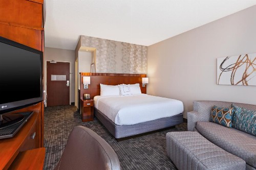 Courtyard by Marriott Oklahoma City Downtown - image 3