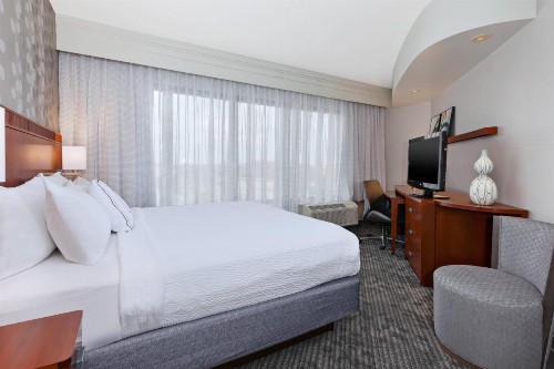 Courtyard by Marriott Oklahoma City Downtown - image 30