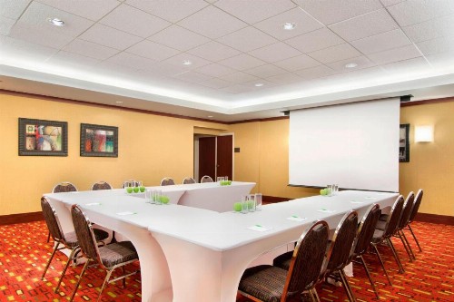 Courtyard by Marriott Oklahoma City Downtown - image 41