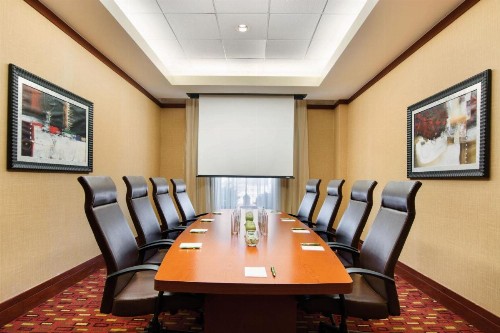 Courtyard by Marriott Oklahoma City Downtown - image 43